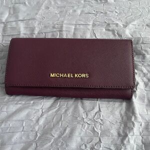 Michael Kors Wallet - Purple!
